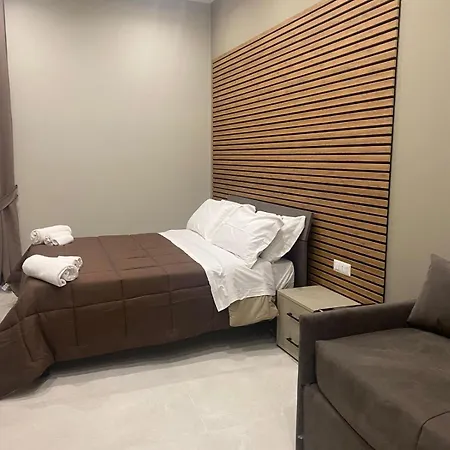 Dimora Del Plebiscito B&B-2
